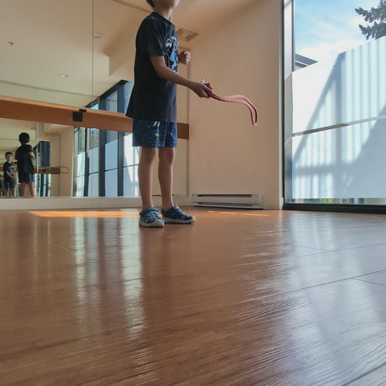 Kids Rope Flow Rope - Raspberry Rush in action