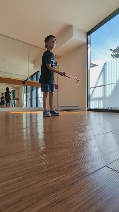 Kids Rope Flow Rope - Raspberry Rush in action