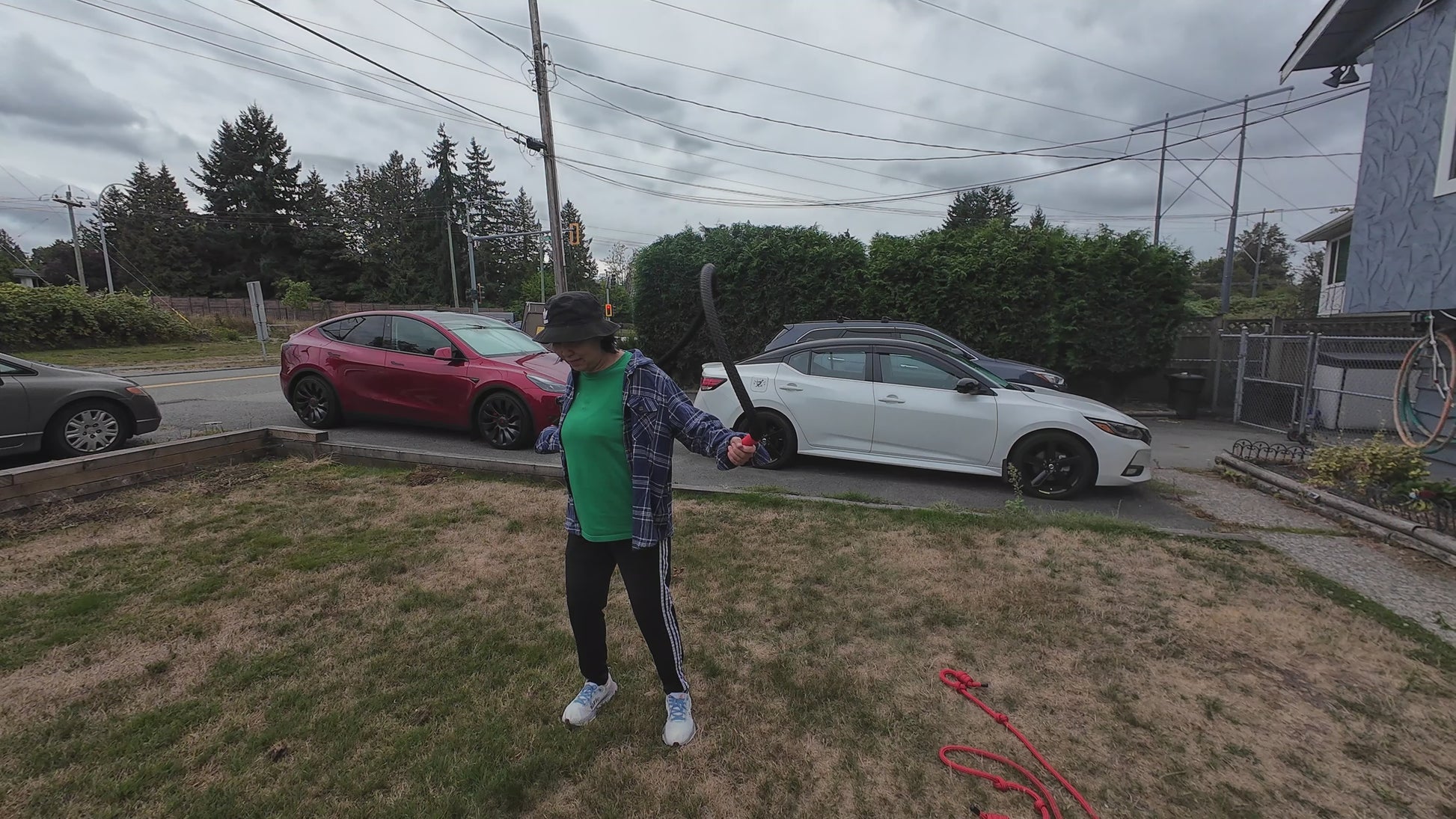 Mary Ann tries out the Elderberry Obsidian Heavy Flow Rope